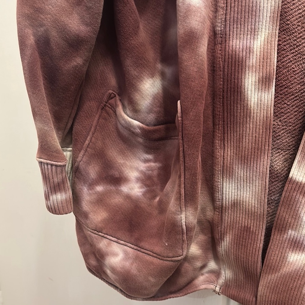 JoyLab Burgundy Tie-Dye Teddy Sweater- Preloved - Picture 2 of 7